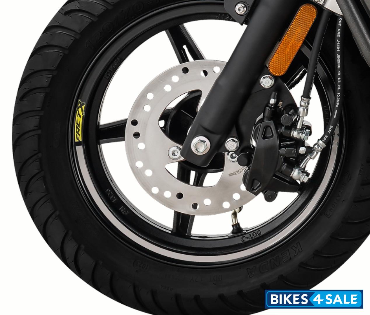 Keeway Fact X 125 Powerful Disc Brakes