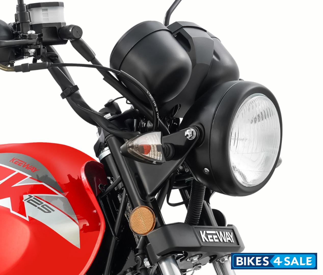 Keeway RK 125 E Round headlamp