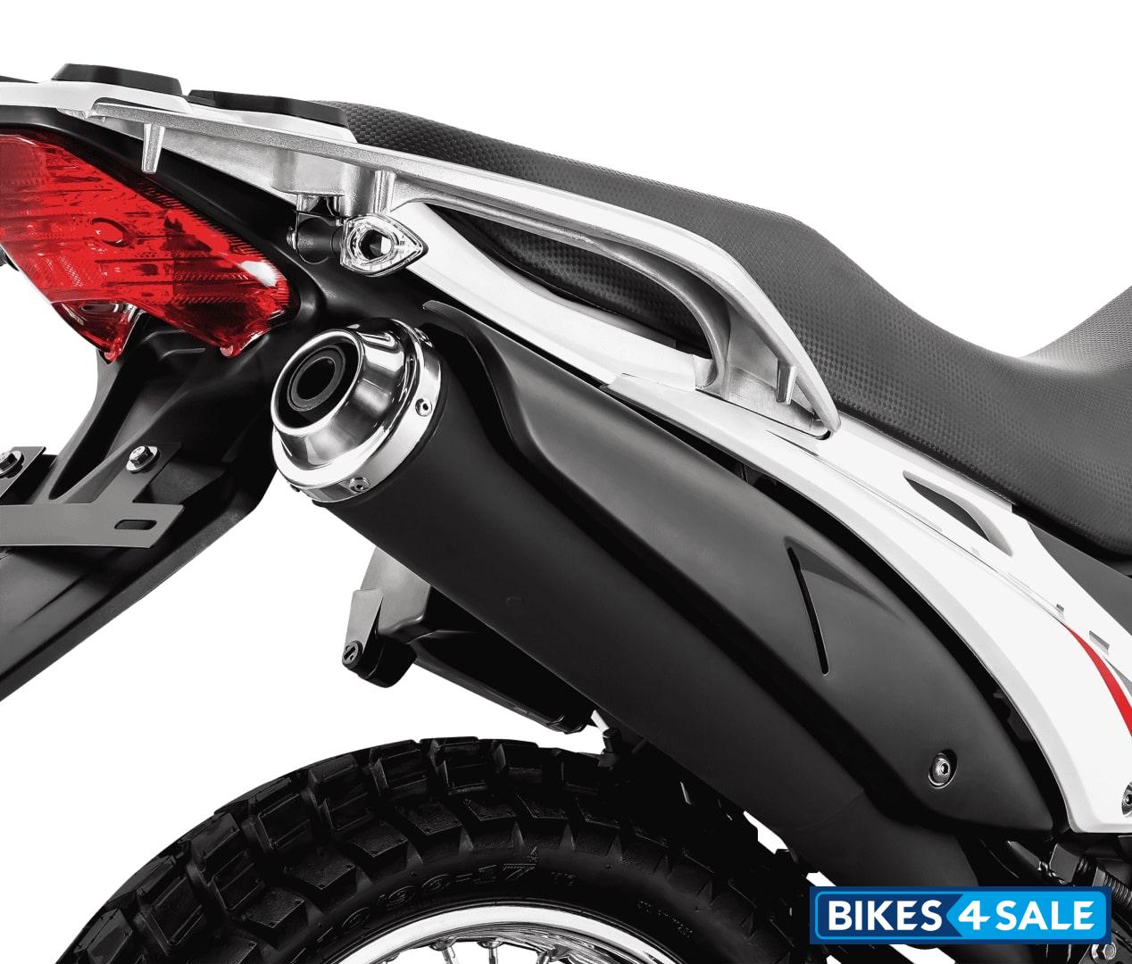 Keeway TX 150 Integrated Exhaust