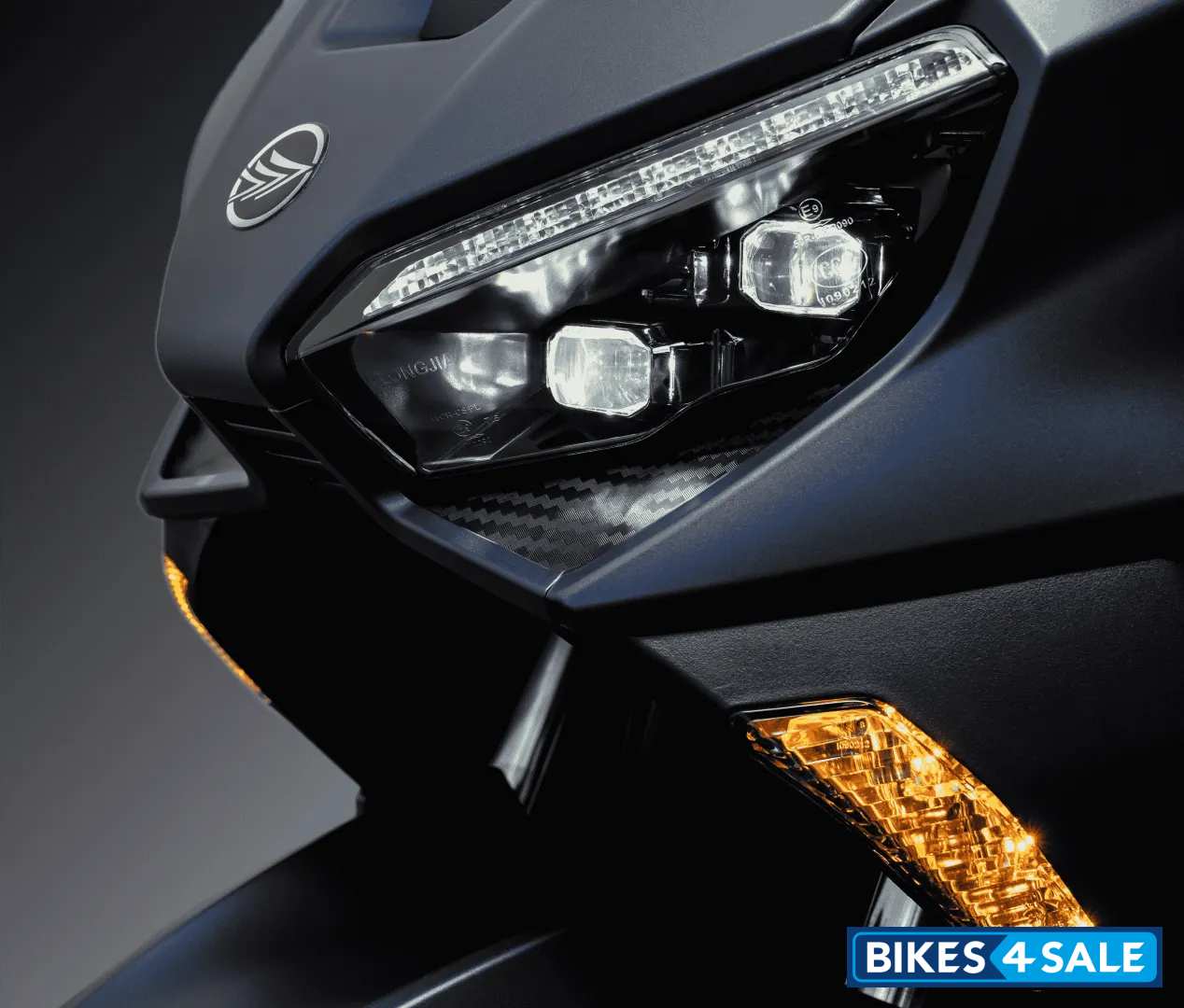 Keeway Vieste 200 4 ultra-bright LED projector lamps