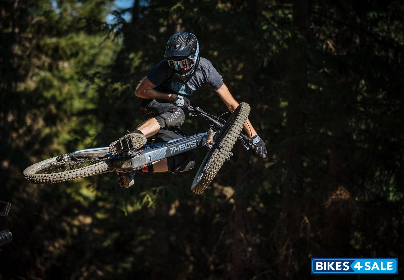 Kellys Theos I50 Dark 29/27.5 630WH