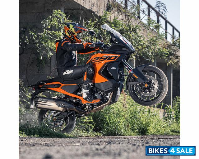 KTM 2024 1290 Super Adventure S