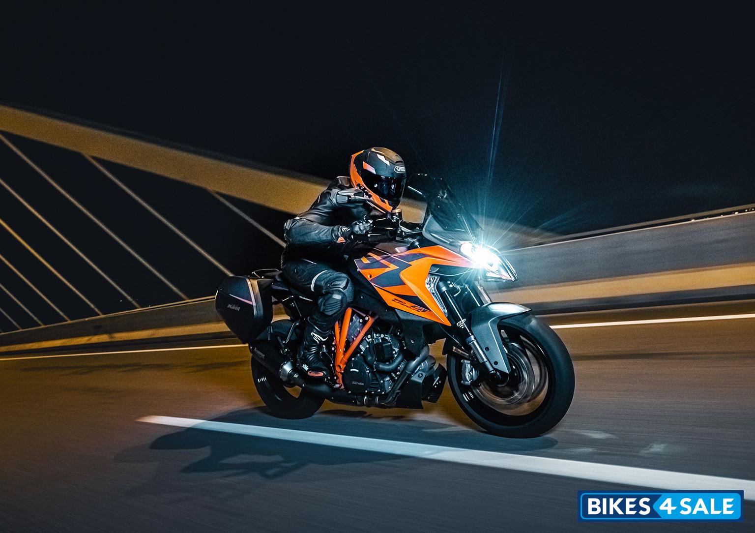 KTM 2024 1290 Super Duke GT