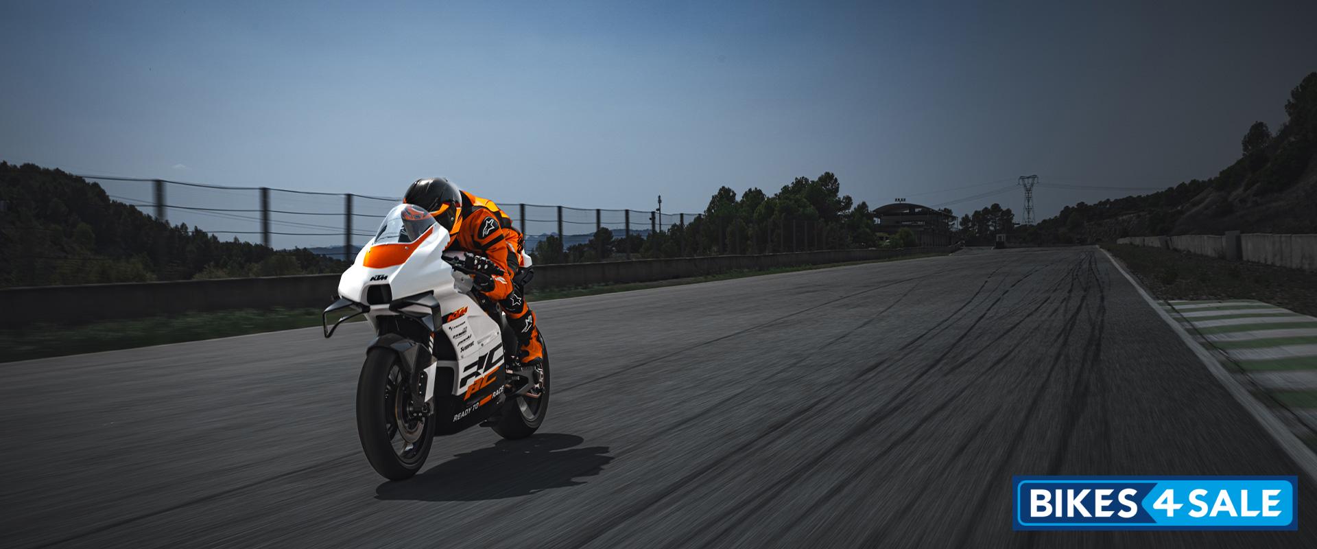 KTM 2024 RC 8C