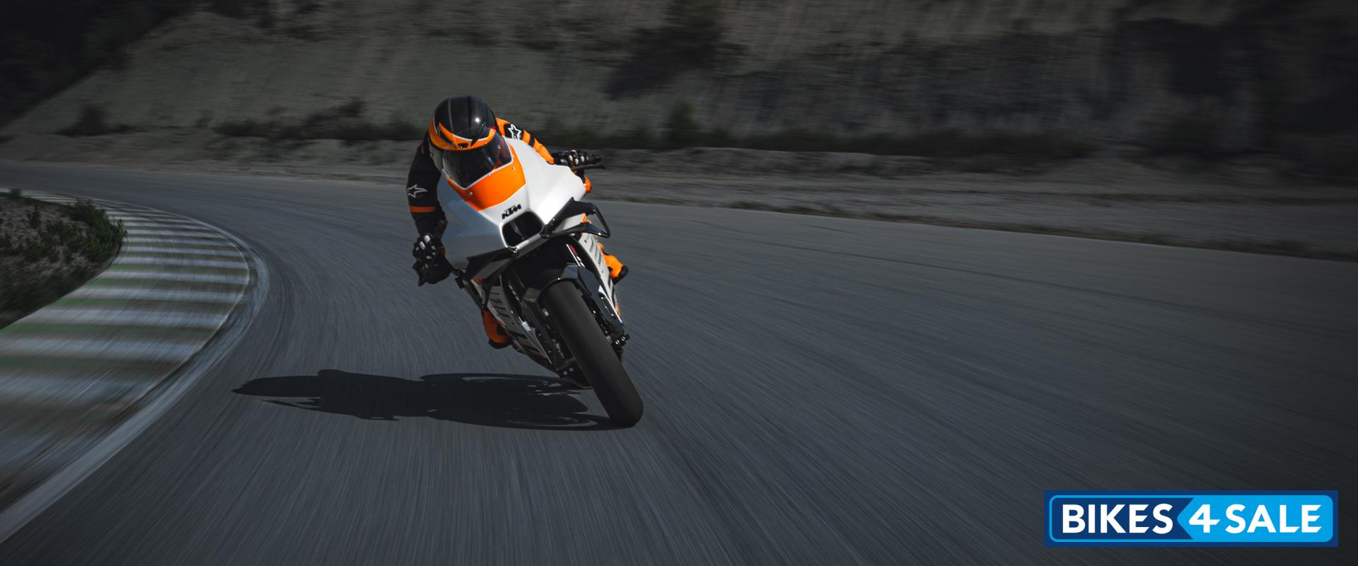 KTM 2024 RC 8C