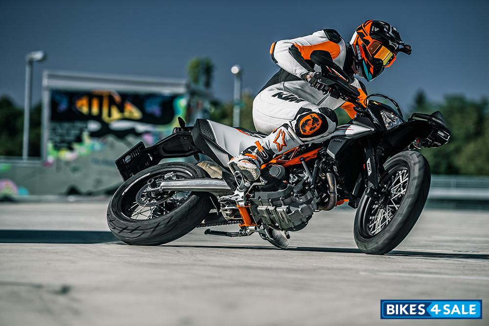 KTM 690 SMC R 2020
