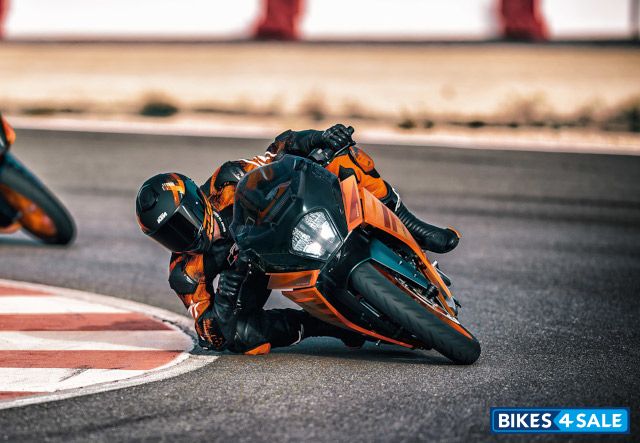 KTM RC 390 2024