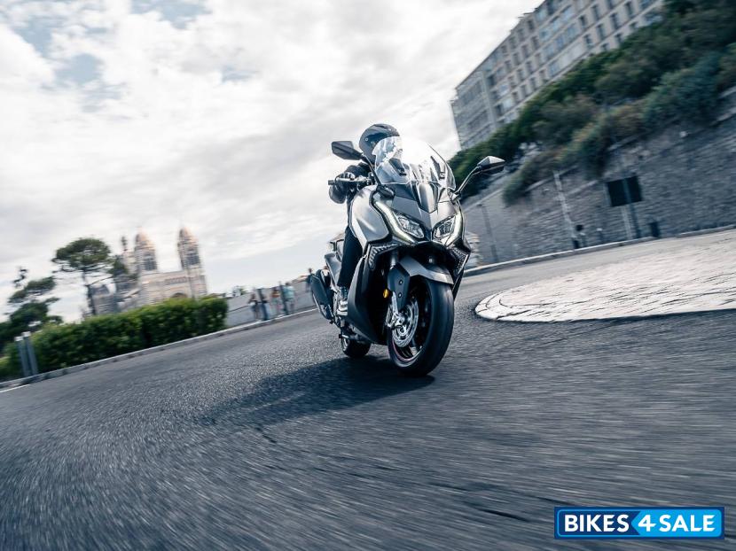 KYMCO AK 550 Premium