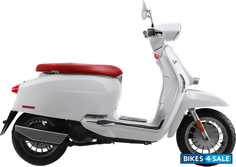 Lambretta V200 Special 2023