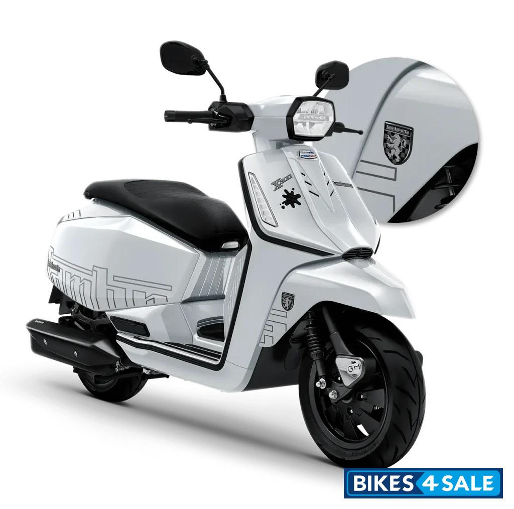 Lambretta X 300 GP 2025 Rampant Lion badge