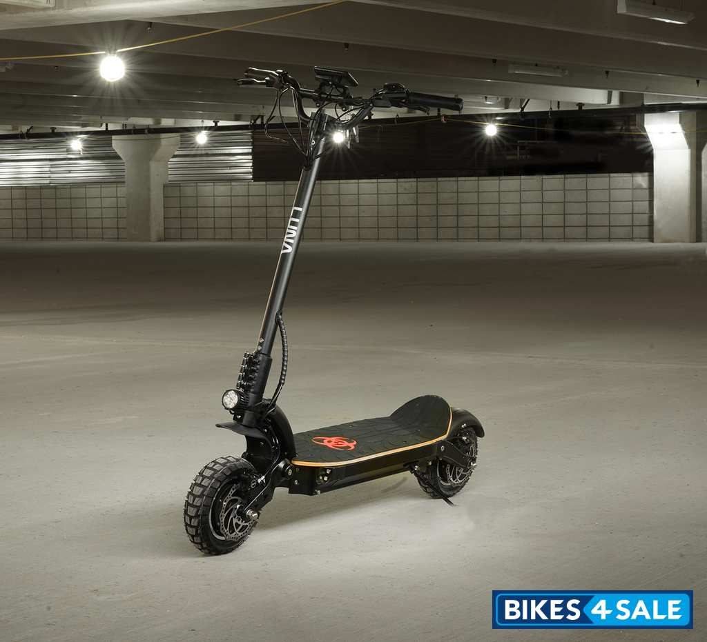 Luna Apocalypse V3 Scooter