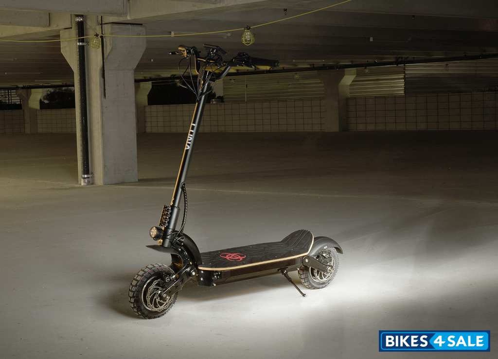 Luna Apocalypse V3 Scooter
