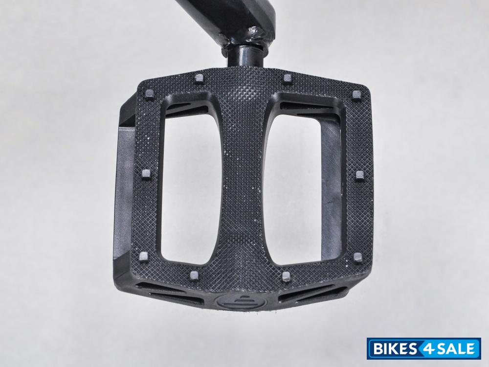 Mafiabikes Bomma 27.5 Inch Wheelie Mafiabike Plastic Pedals