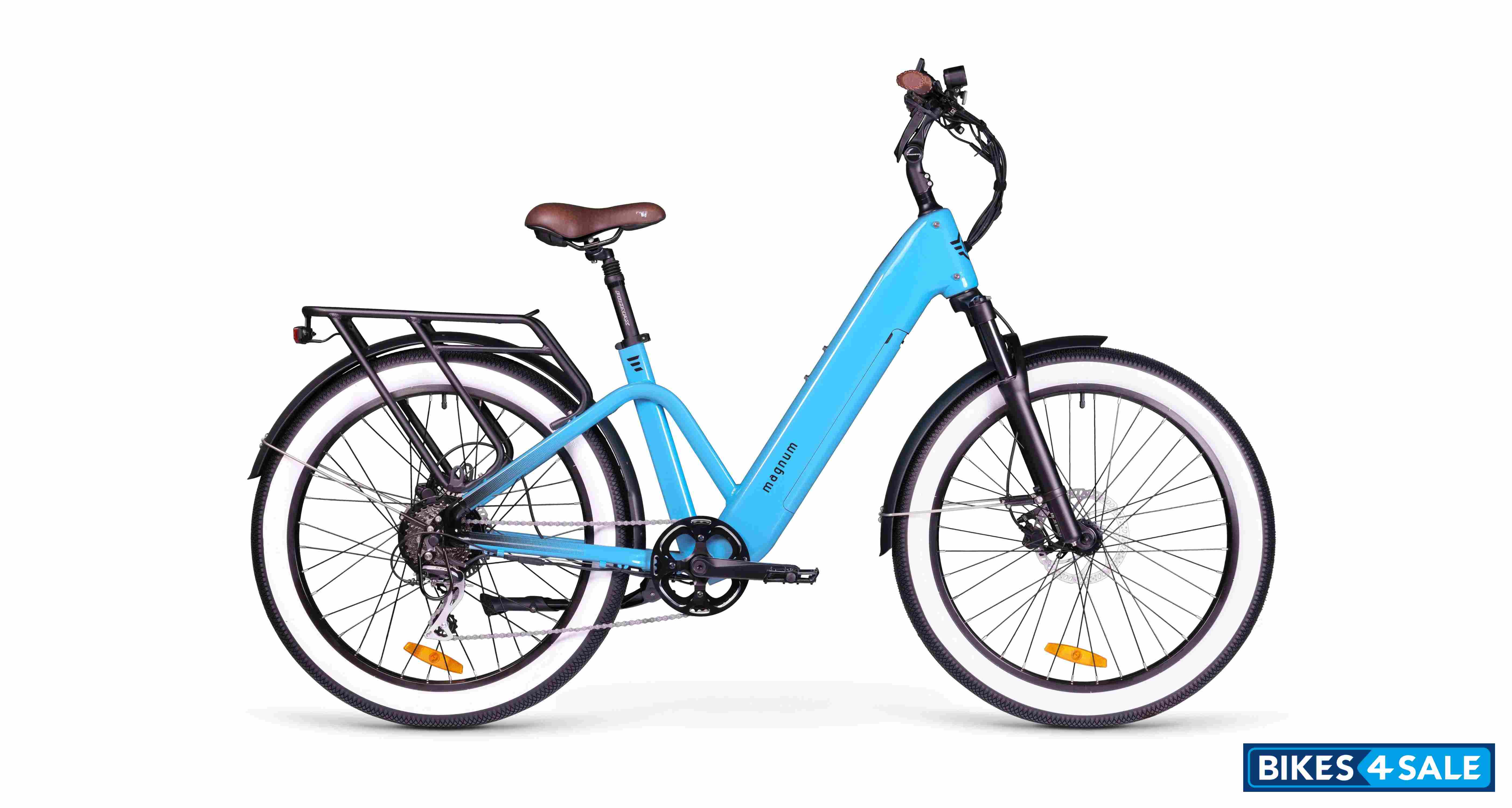 Magnum Pilot Hub Sky