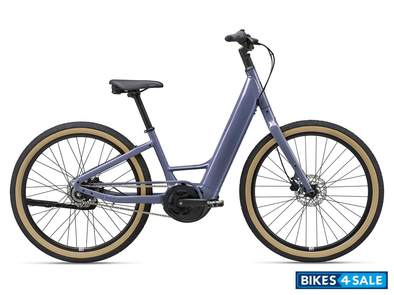 Momentum Vida E Plus Low Step Indigo