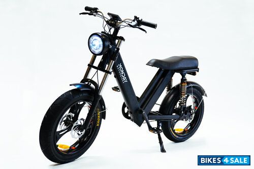 Monday Motorbikes 500 W Gateway Midnight Black