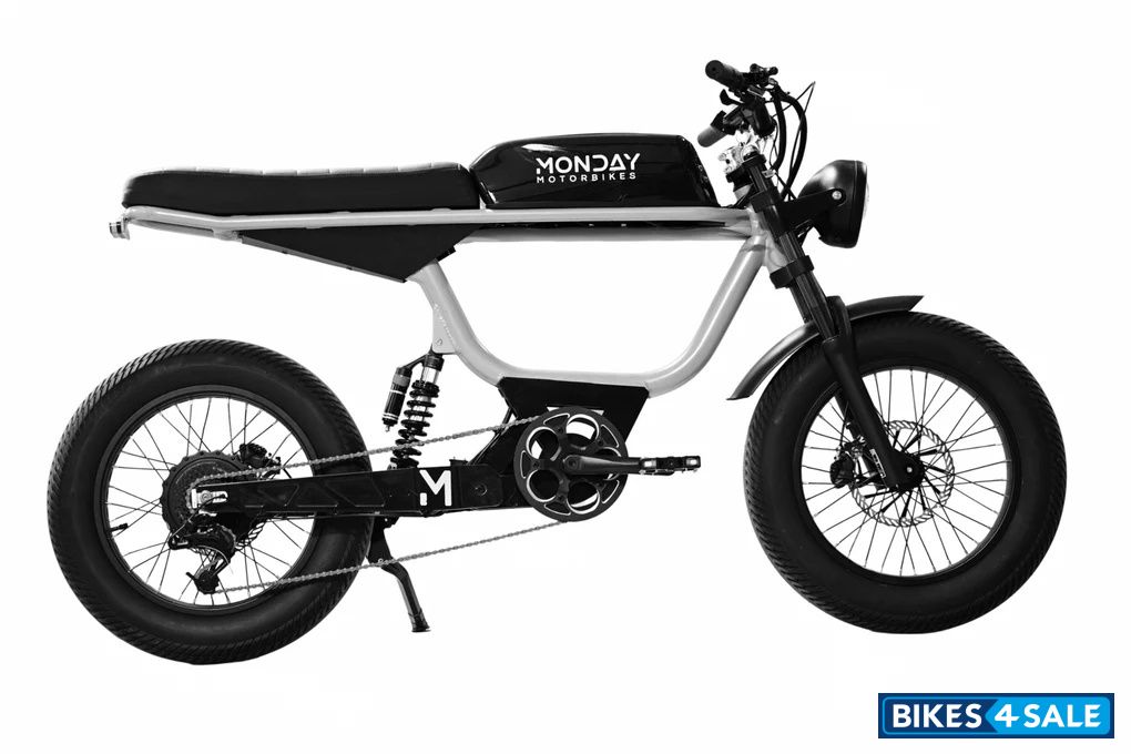 Monday Motorbikes Anza V4