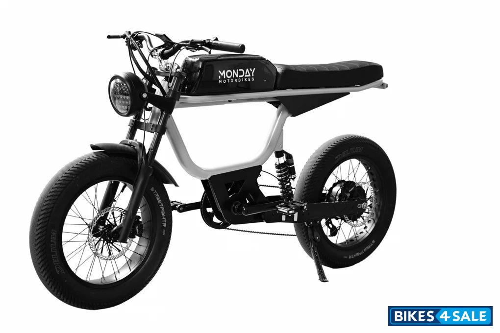 Monday Motorbikes Anza V4