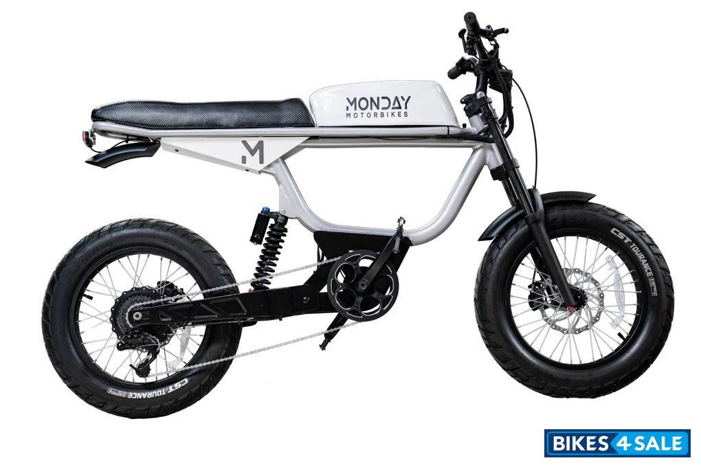 Monday Motorbikes Anza V4 White