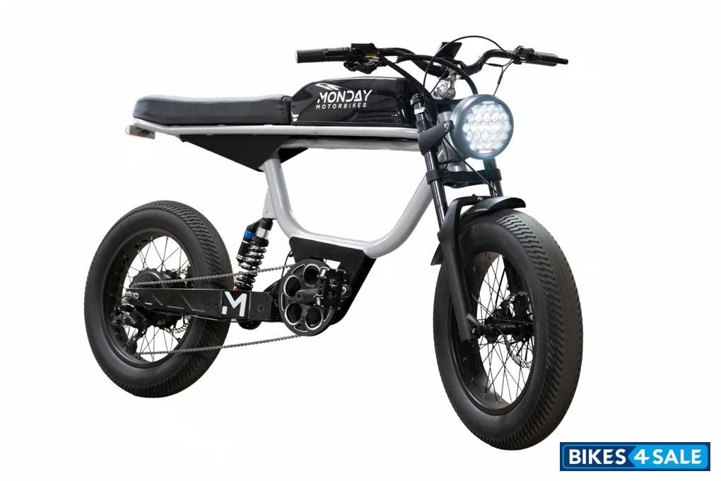 Monday Motorbikes Anza V4