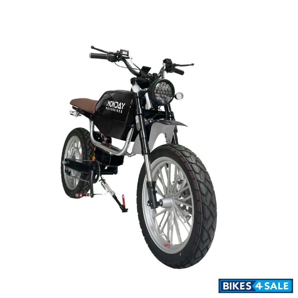 Monday Motorbikes Piezo