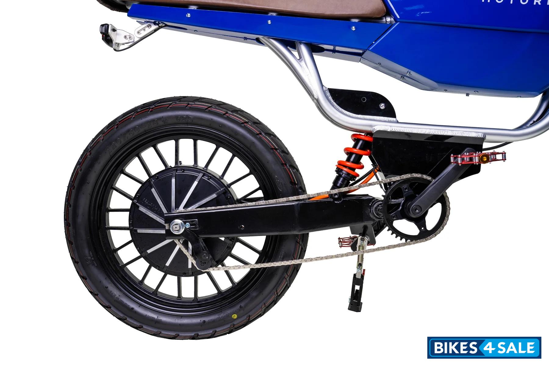 Monday Motorbikes Piezo