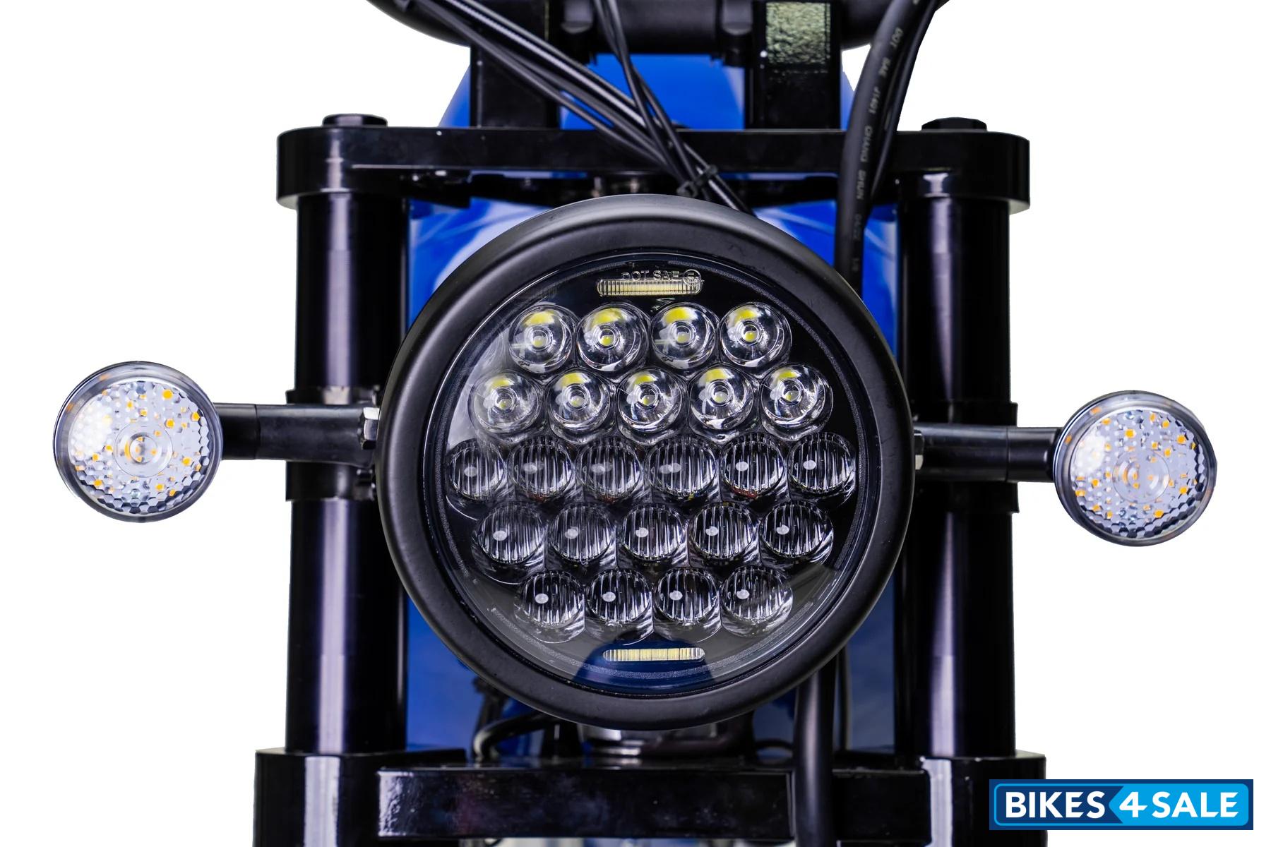 Monday Motorbikes Piezo