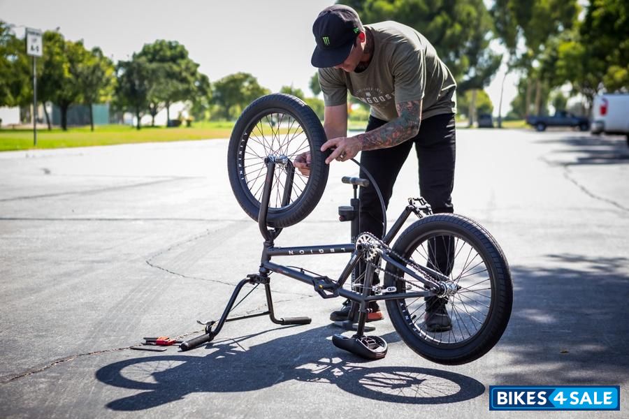 Mongoose Legion L100