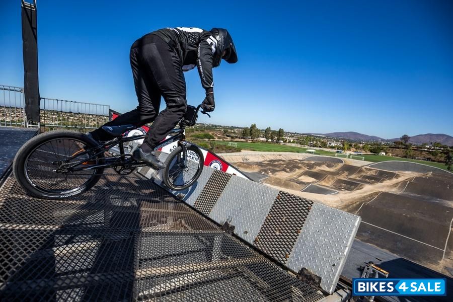 Mongoose Title Elite Pro