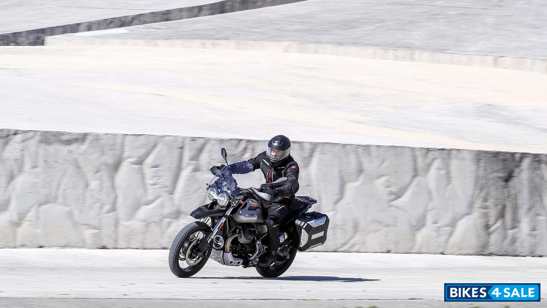 Moto Guzzi V85 TT Travel E5