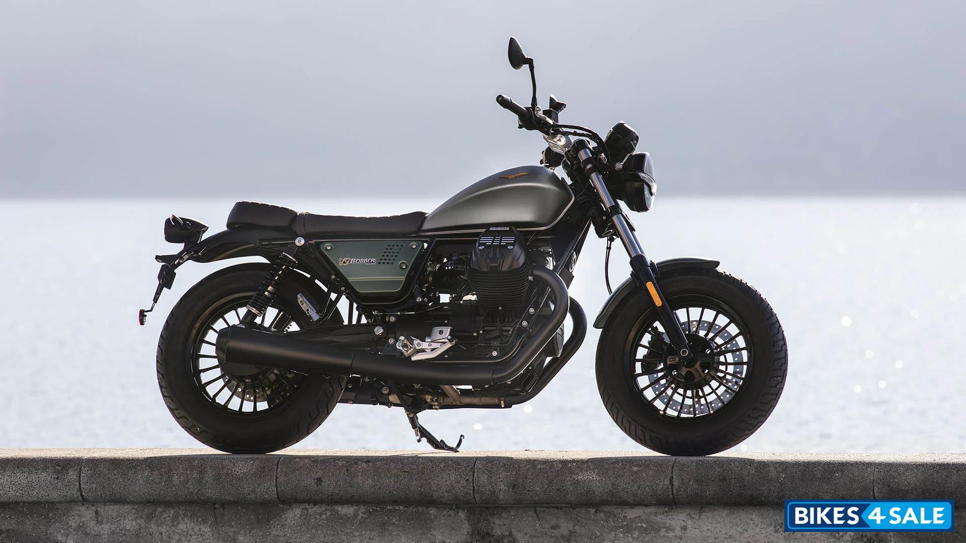 Moto Guzzi V9 Bobber Centenario