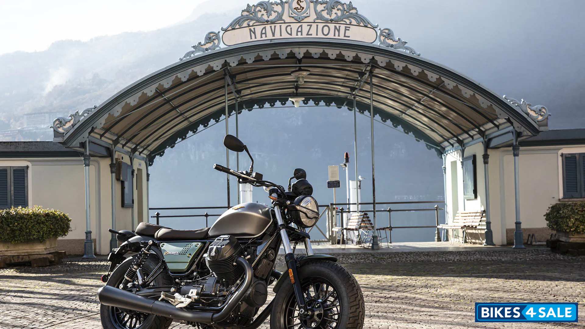 Moto Guzzi V9 Bobber Centenario