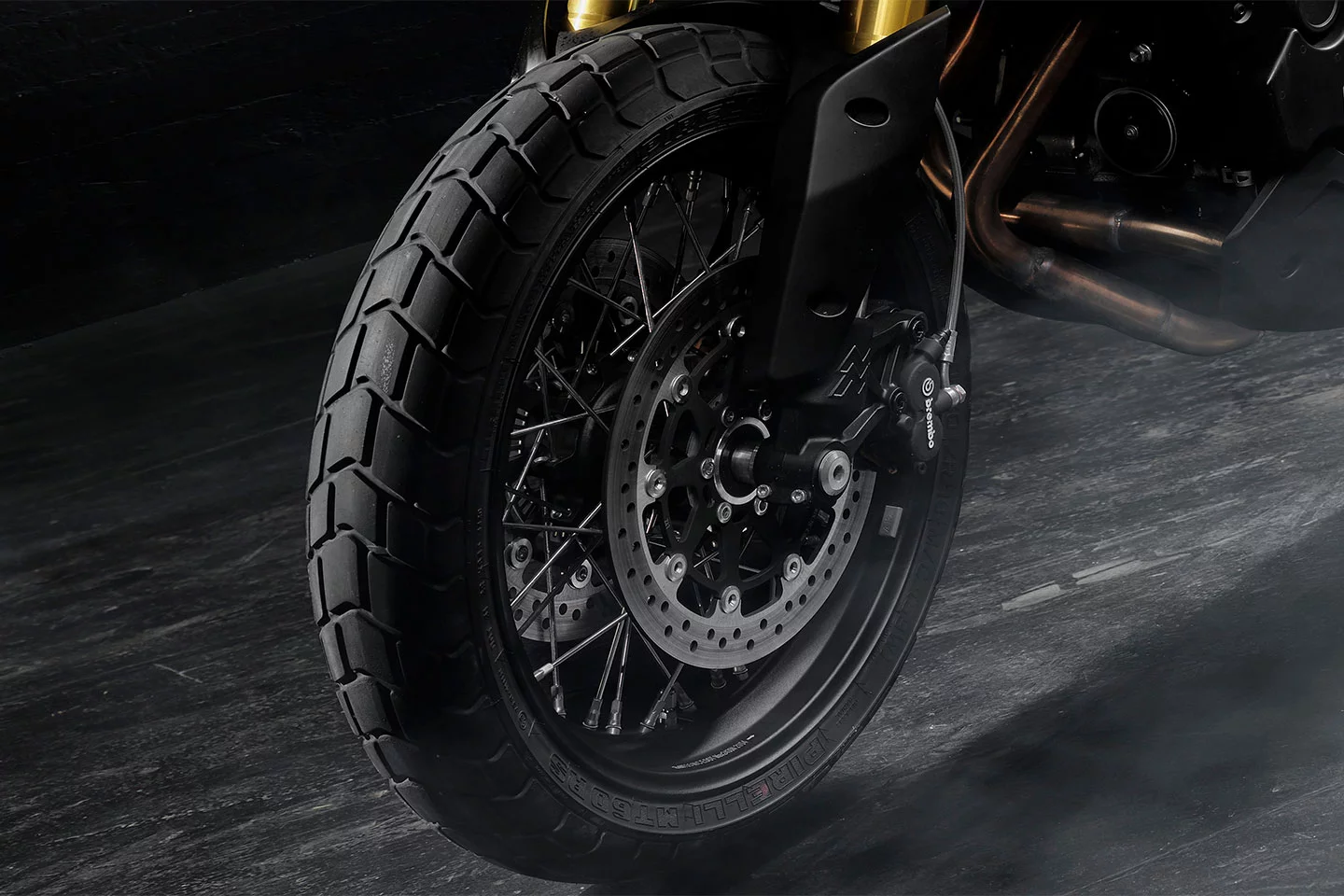 Moto Morini Seiemmezzo SCR - Pirelli Tires And Rims