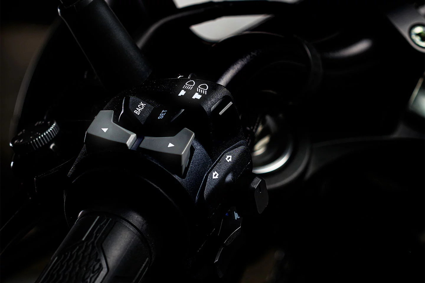 Moto Morini Seiemmezzo SCR Handlebar Backlit