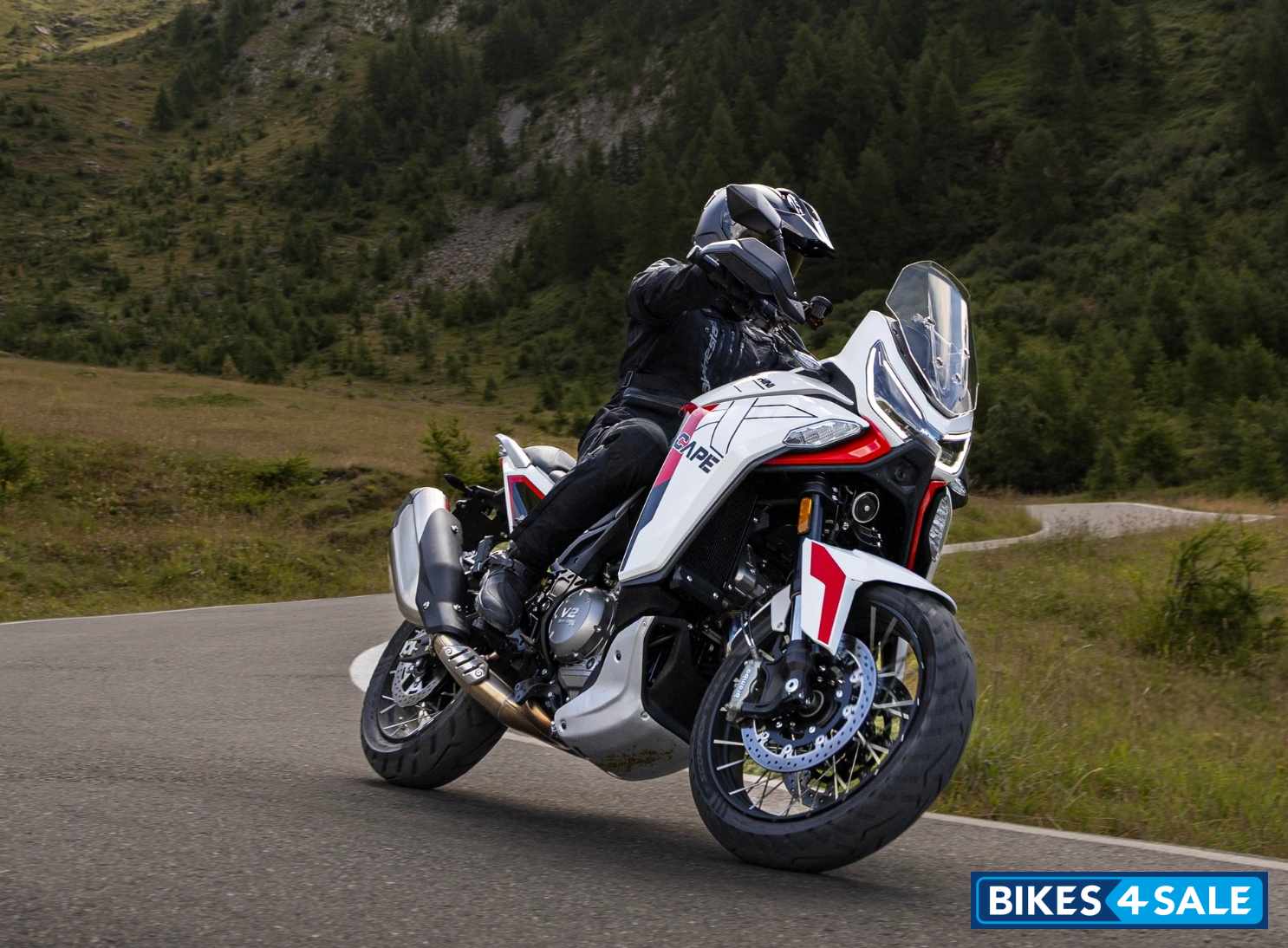 Moto Morini X-Cape 1200