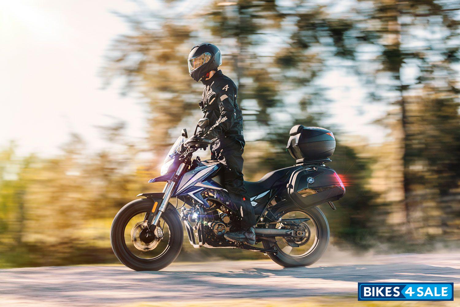 Motomel Skua 250 Adventure