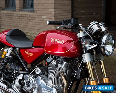 Norton Commando 961 Sport MK II - Red