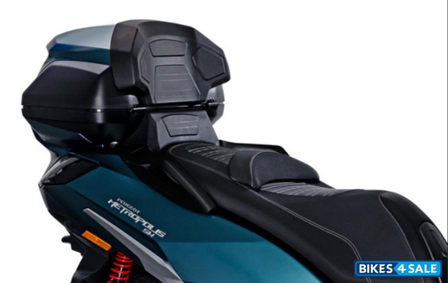 Peugeot Metropolis SW Integrated 54L upper trunk