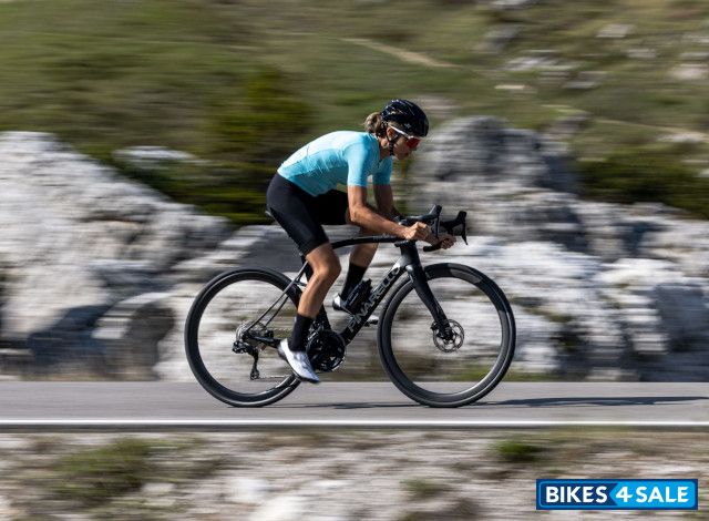 Pinarello X5 Shimano 105 DI2