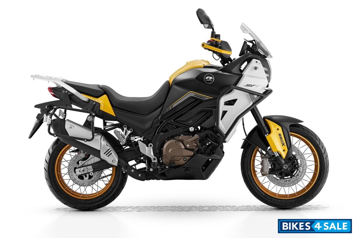 QJ Motor SVT 650 X Black/Yellow
