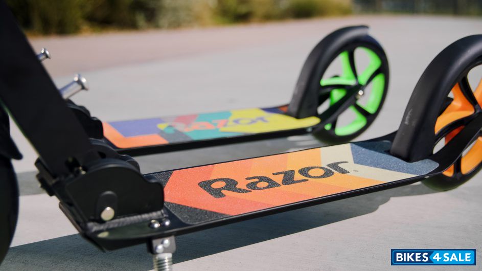 Razor A5 Lux Light-Up Scooter