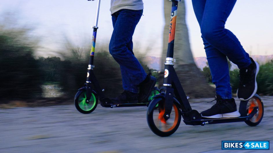 Razor A5 Lux Light-Up Scooter