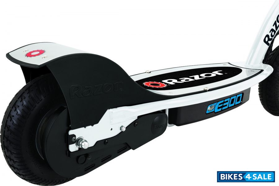 Razor E300