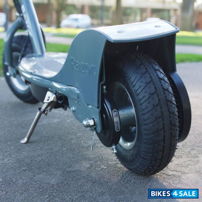 Razor E300 Kick Scooter Price, Review, Specs and Features Bikes4Sale