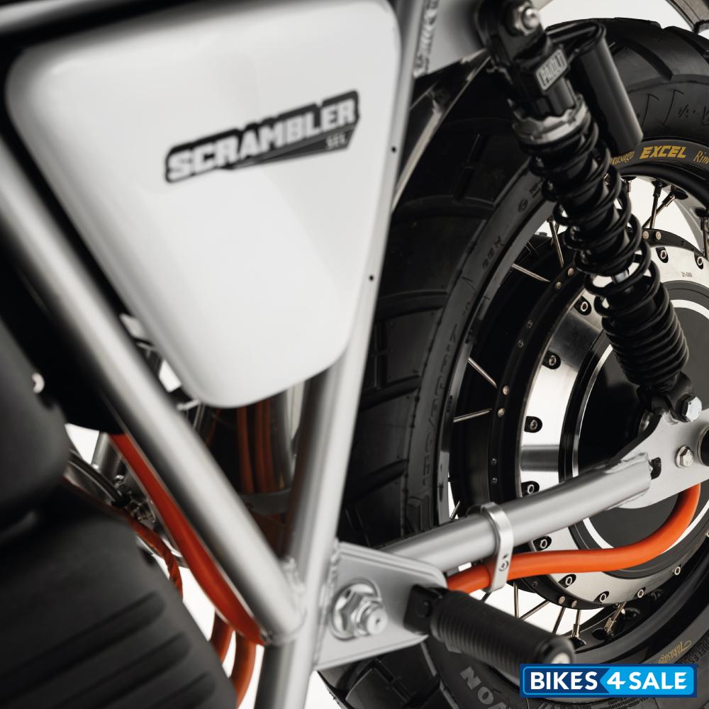 RGNT No.1 Scrambler SE Triangle Airbox Area