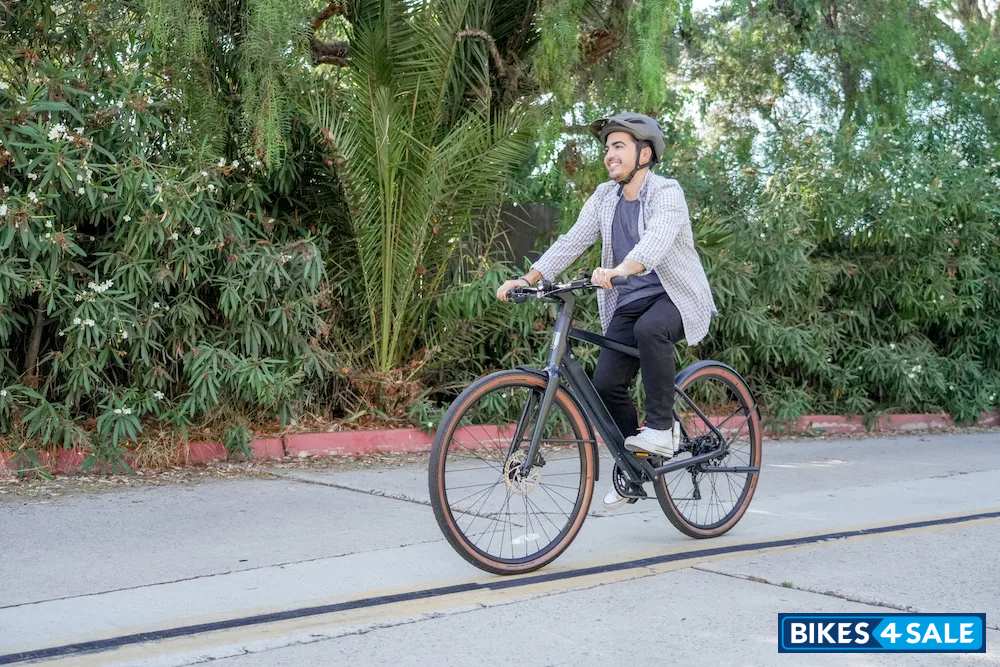 Ride1Up Roadster V3 9 Speed