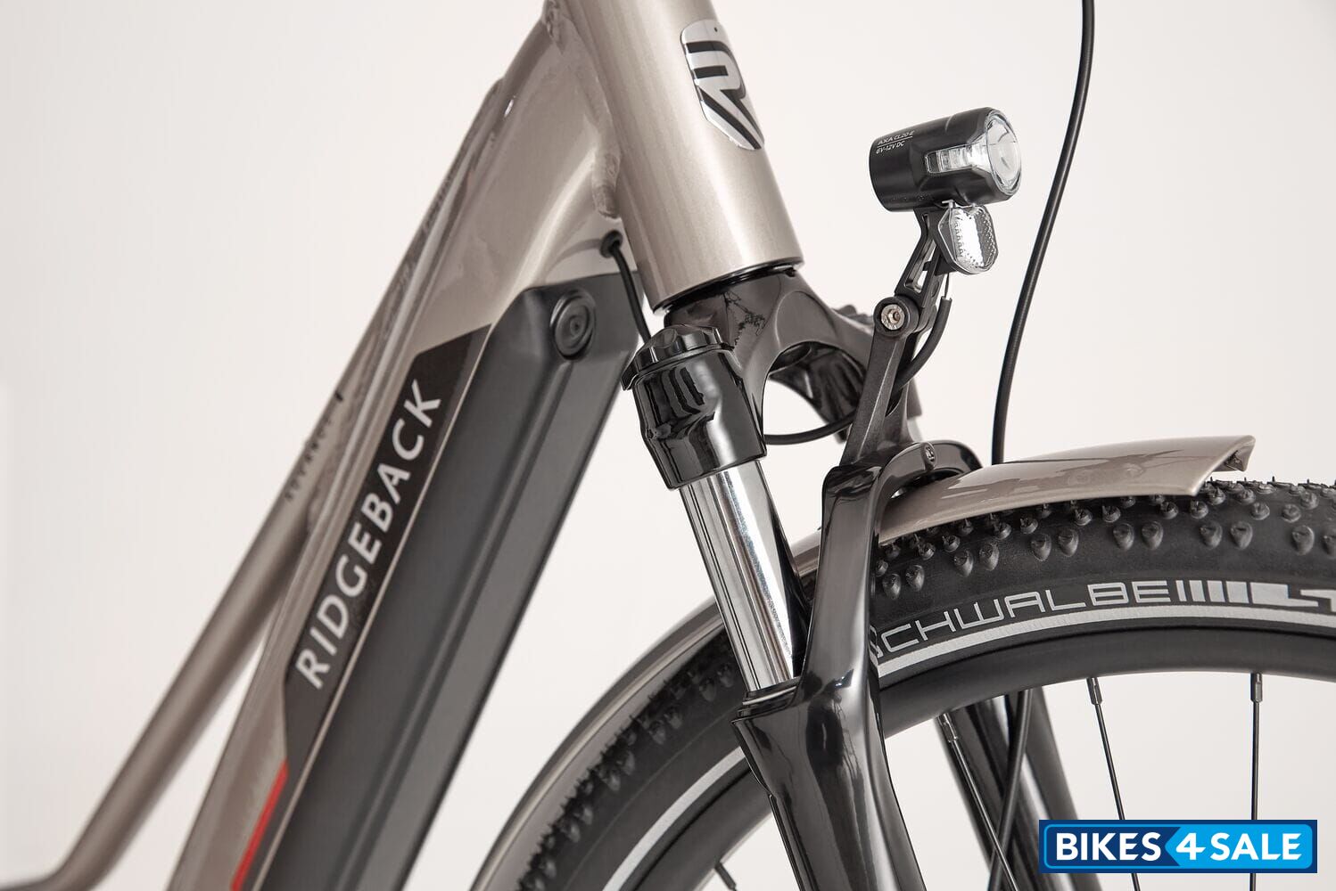 Ridgeback Advance 1W