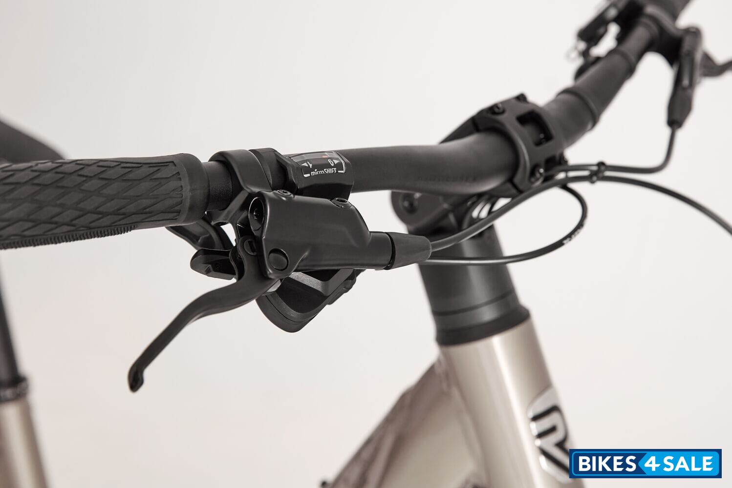 Ridgeback Advance 1W