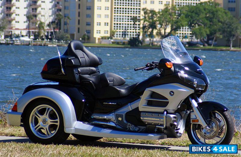 Roadsmith Trikes HTS1800