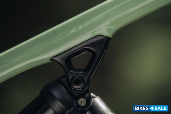 Rocky Mountain Altitude Powerplay Carbon 70